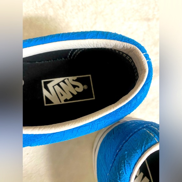 Vans Era Vans Emboss Casual women’s sneaker. Blue and white. Skater shoes Size 8 - Picture 5 of 7
